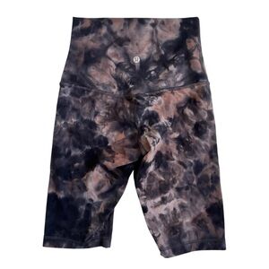 Lululemon HR 10” active size 4 
Diamond Dye Graphite Grey Pink Align Shorts